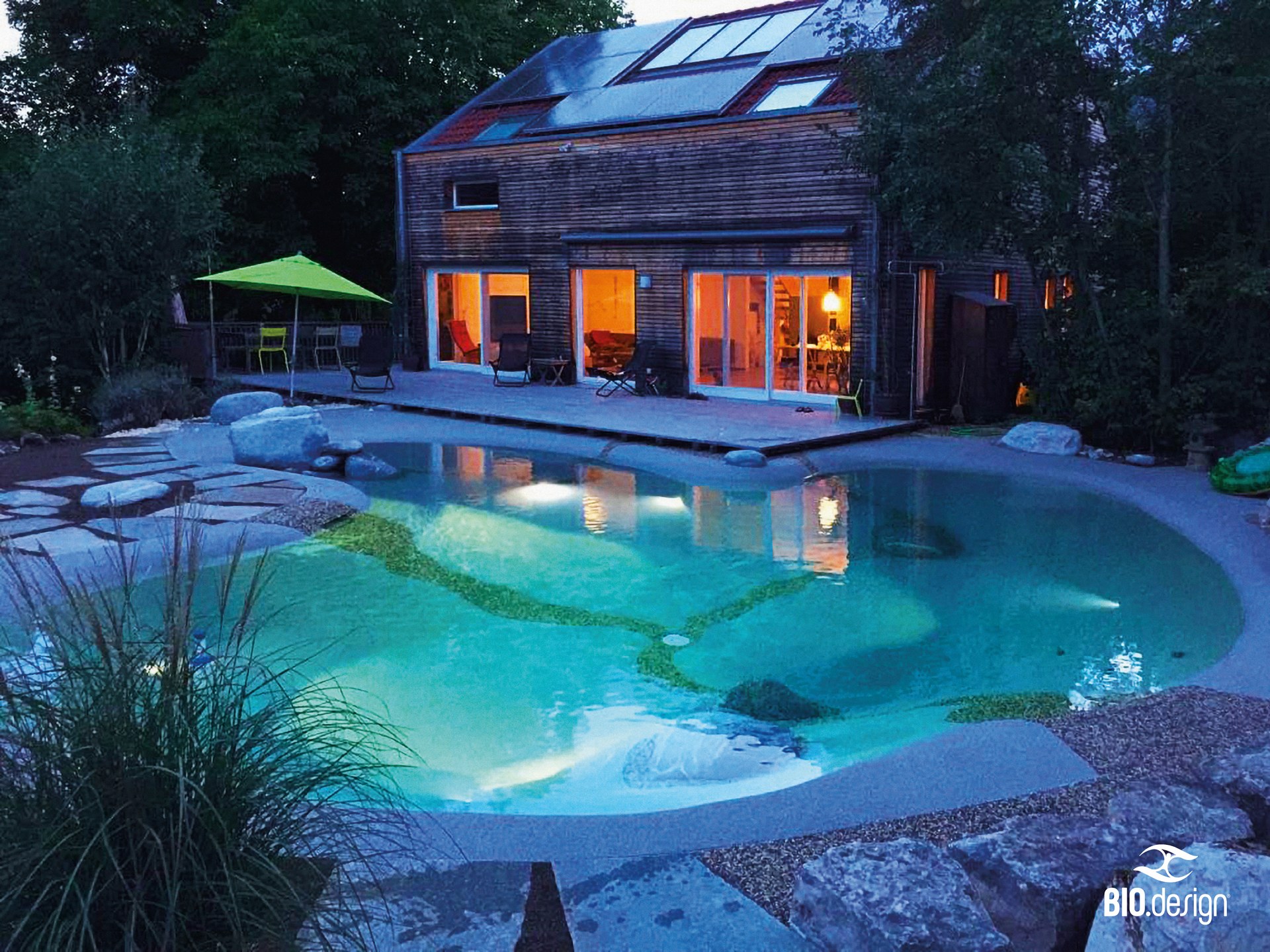 Bio-piscina riscaldata in uso d'inverno