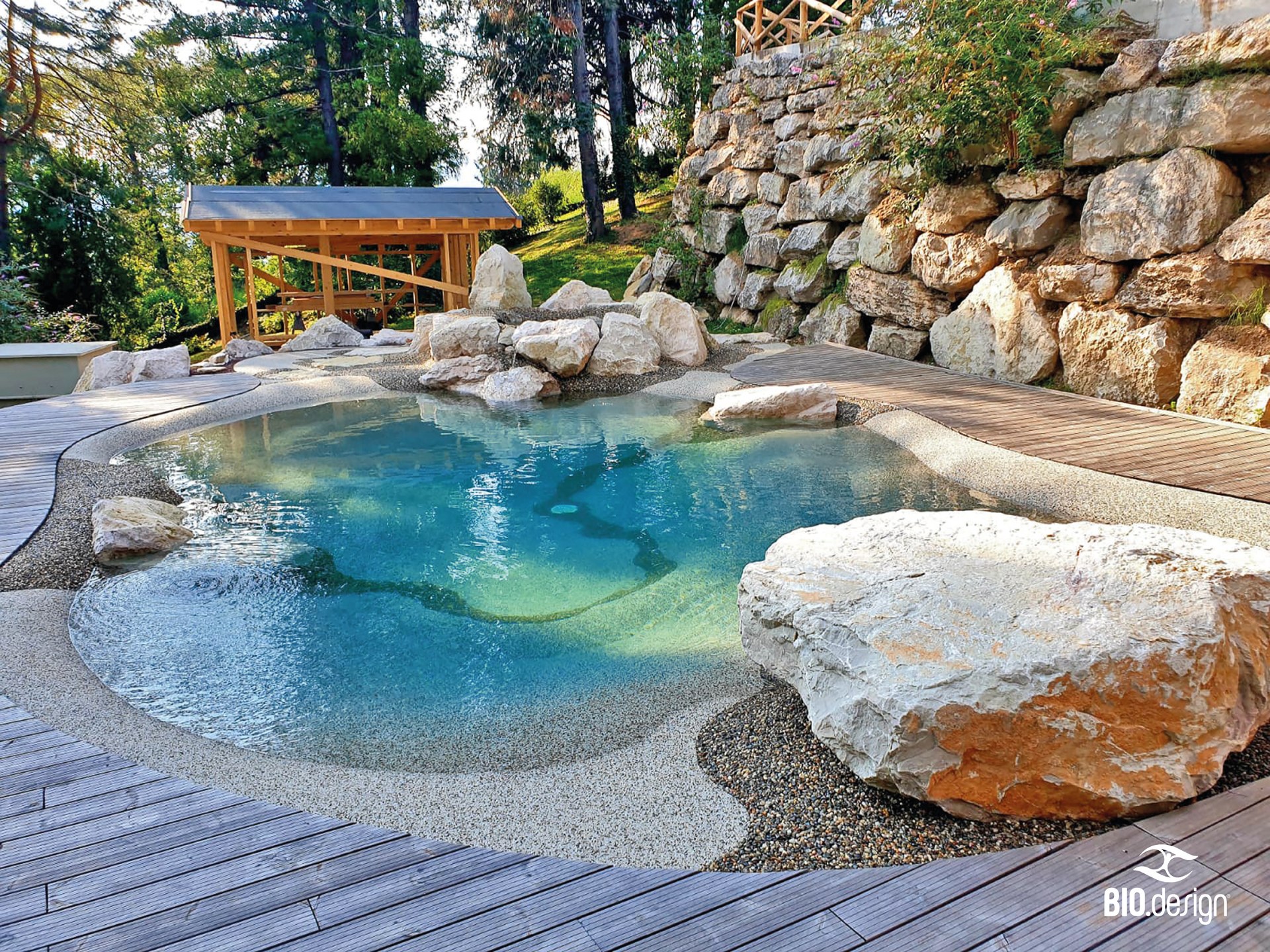 Materiali in pietra naturale per piscine